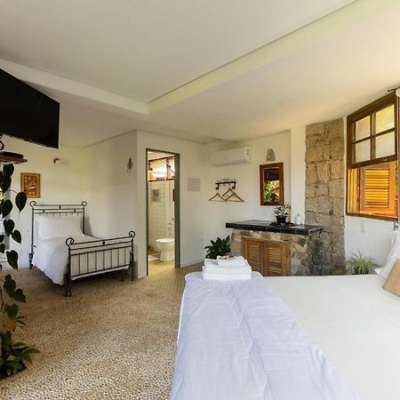 Feiticeira Guesthouse Ilhabela Exterior photo